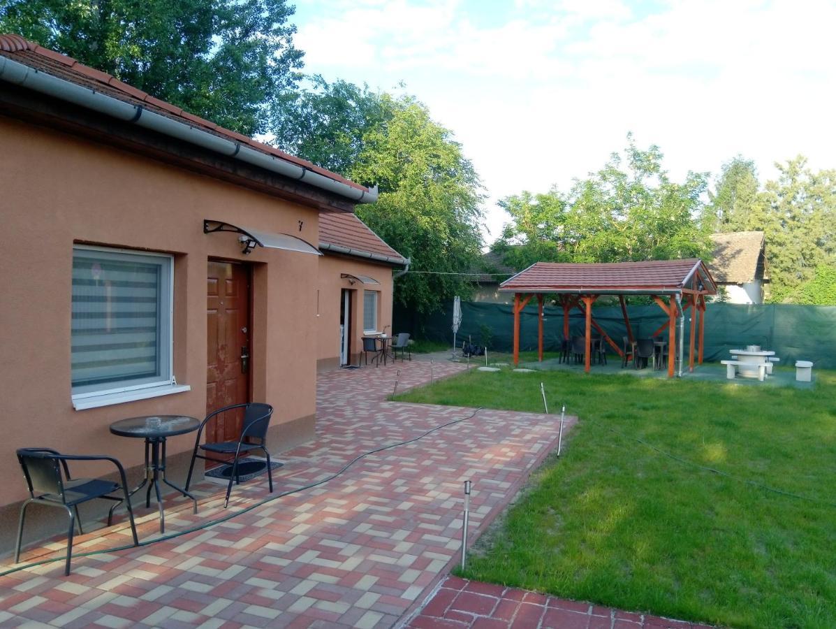 Angyal Apartman Черкесёлё Экстерьер фото